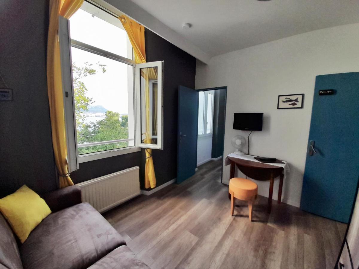 Villa-Chateau Les Terrasses - Tamaris, Plage Des Sablettes, Mer Au Bas De La Propriete La Seyne-sur-Mer Eksteriør billede