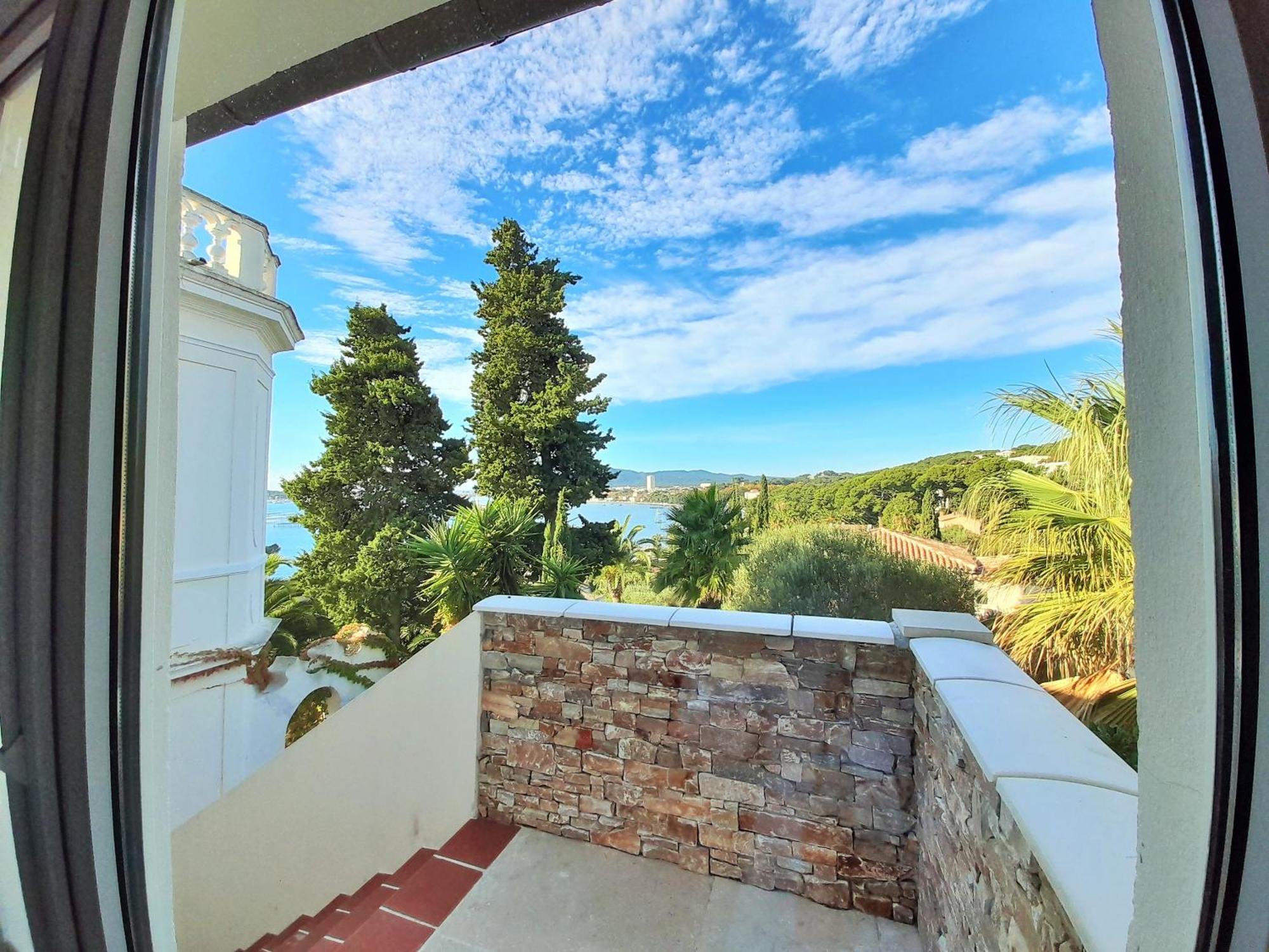 Villa-Chateau Les Terrasses - Tamaris, Plage Des Sablettes, Mer Au Bas De La Propriete La Seyne-sur-Mer Eksteriør billede