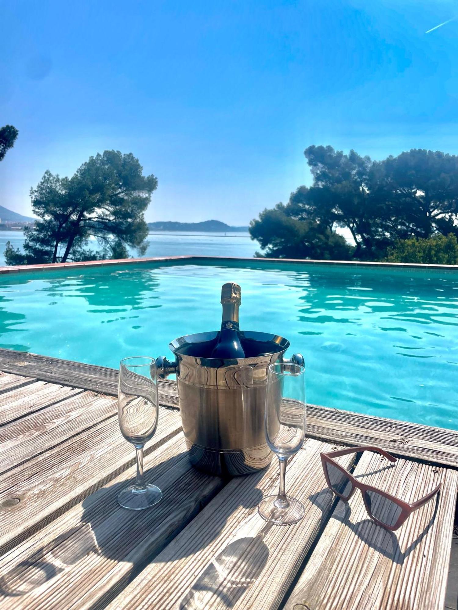 Villa-Chateau Les Terrasses - Tamaris, Plage Des Sablettes, Mer Au Bas De La Propriete La Seyne-sur-Mer Eksteriør billede